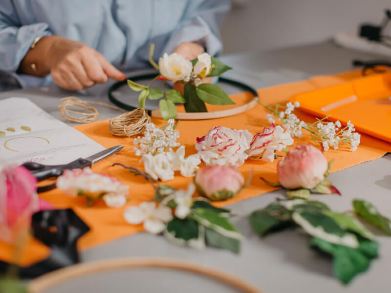 Flower crown wire